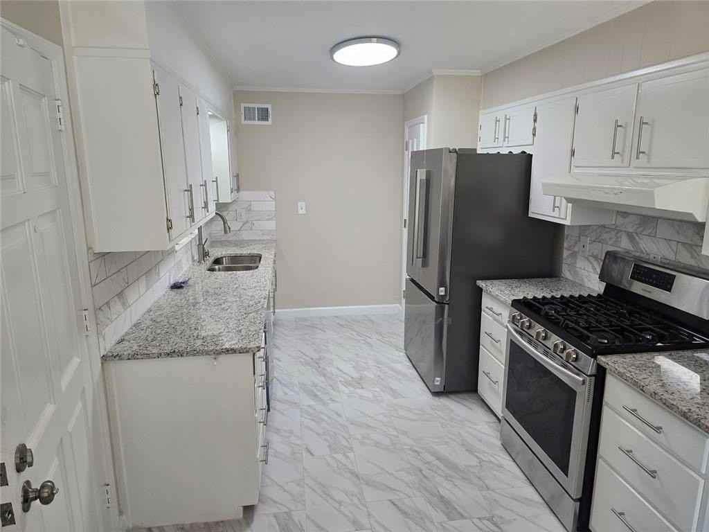3420 Northside Dr Unit A - Photo 6 of 12