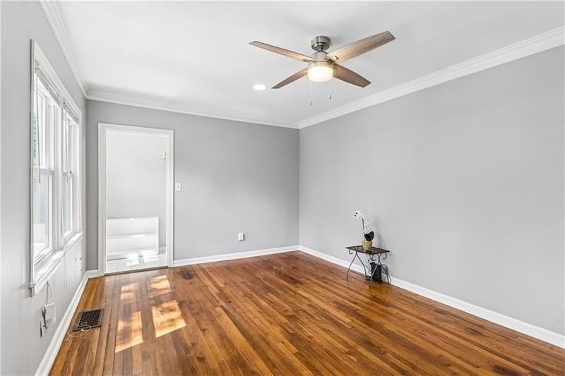 2270 1st Ave Ne - Photo 4 of 28