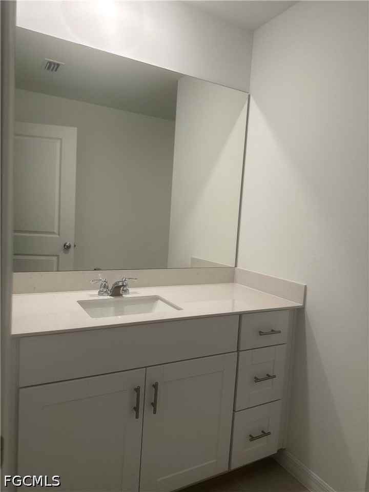 11610 Savanna Lakes Blvd - Photo 7 of 20