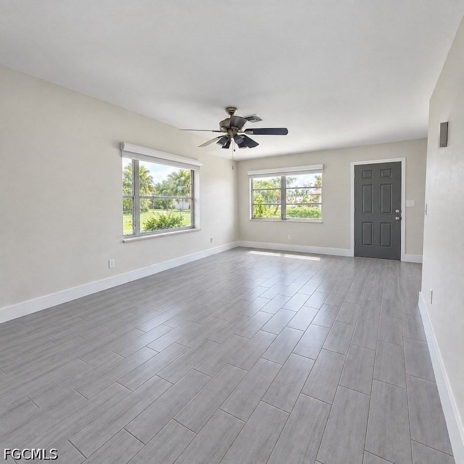 1111 Cherokee Ave - Photo 3 of 22