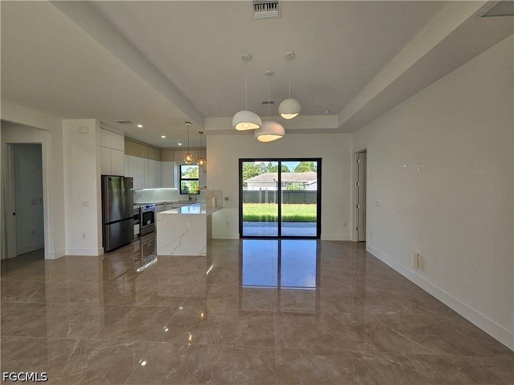 1211 Mckinley Ave - Photo 5 of 42