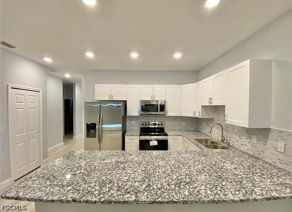 2403 Dickens Ave N - Photo 2 of 5
