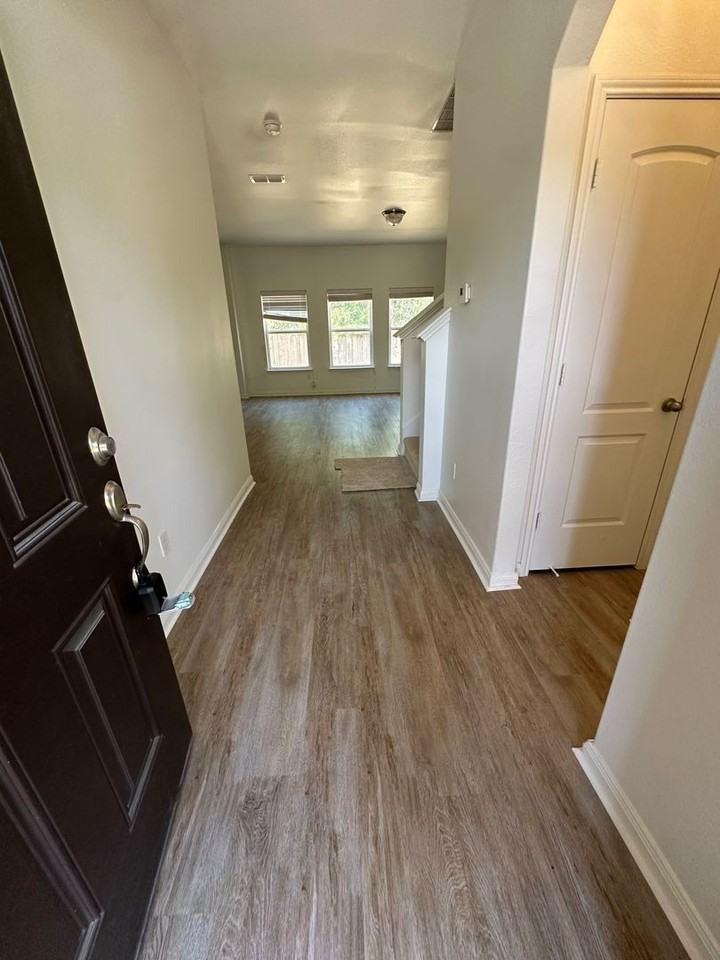 14112 Indian Wells Rd - Photo 4 of 20