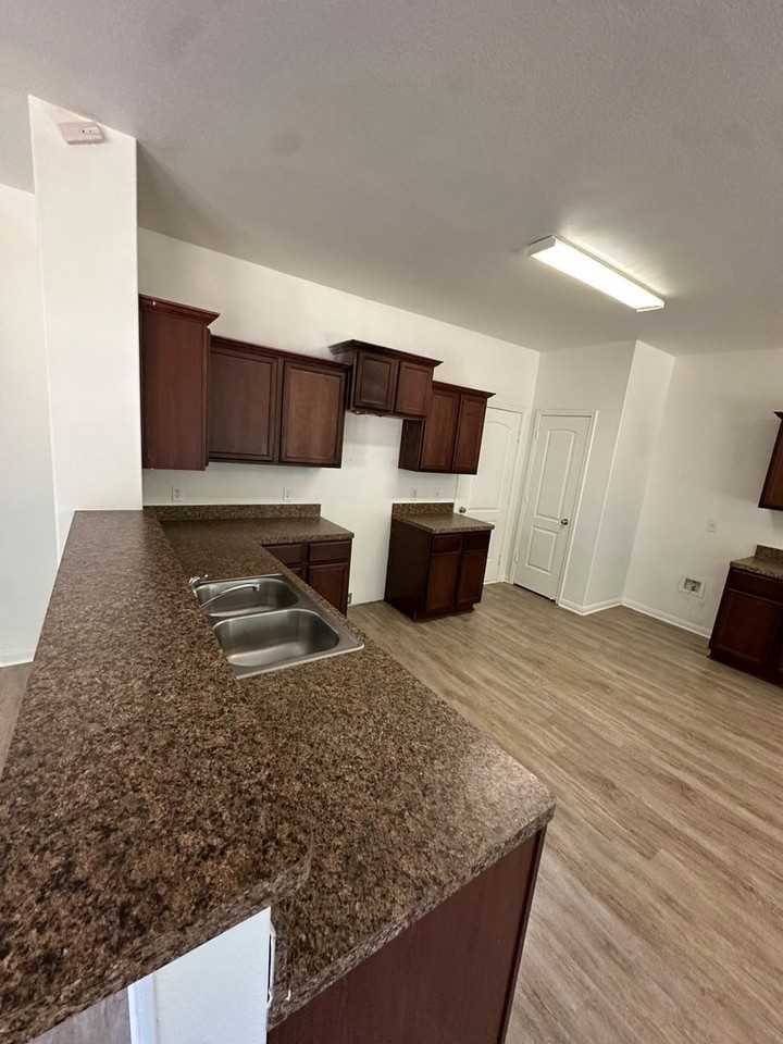 14112 Indian Wells Rd - Photo 6 of 20