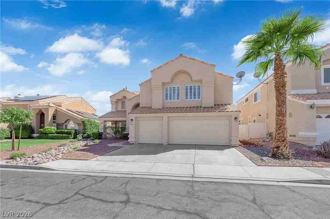 9317 Jadecrest Dr - Photo 4 of 50