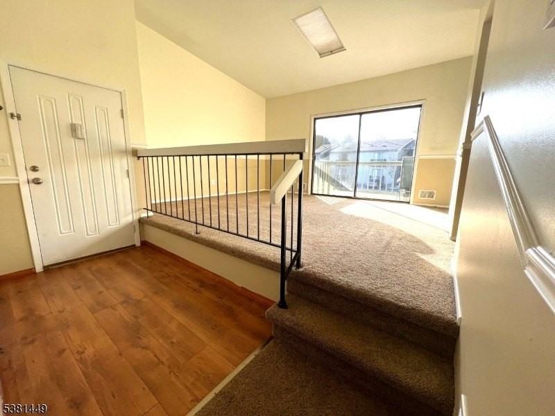 1308 Spruce Hills Dr - Photo 4 of 18