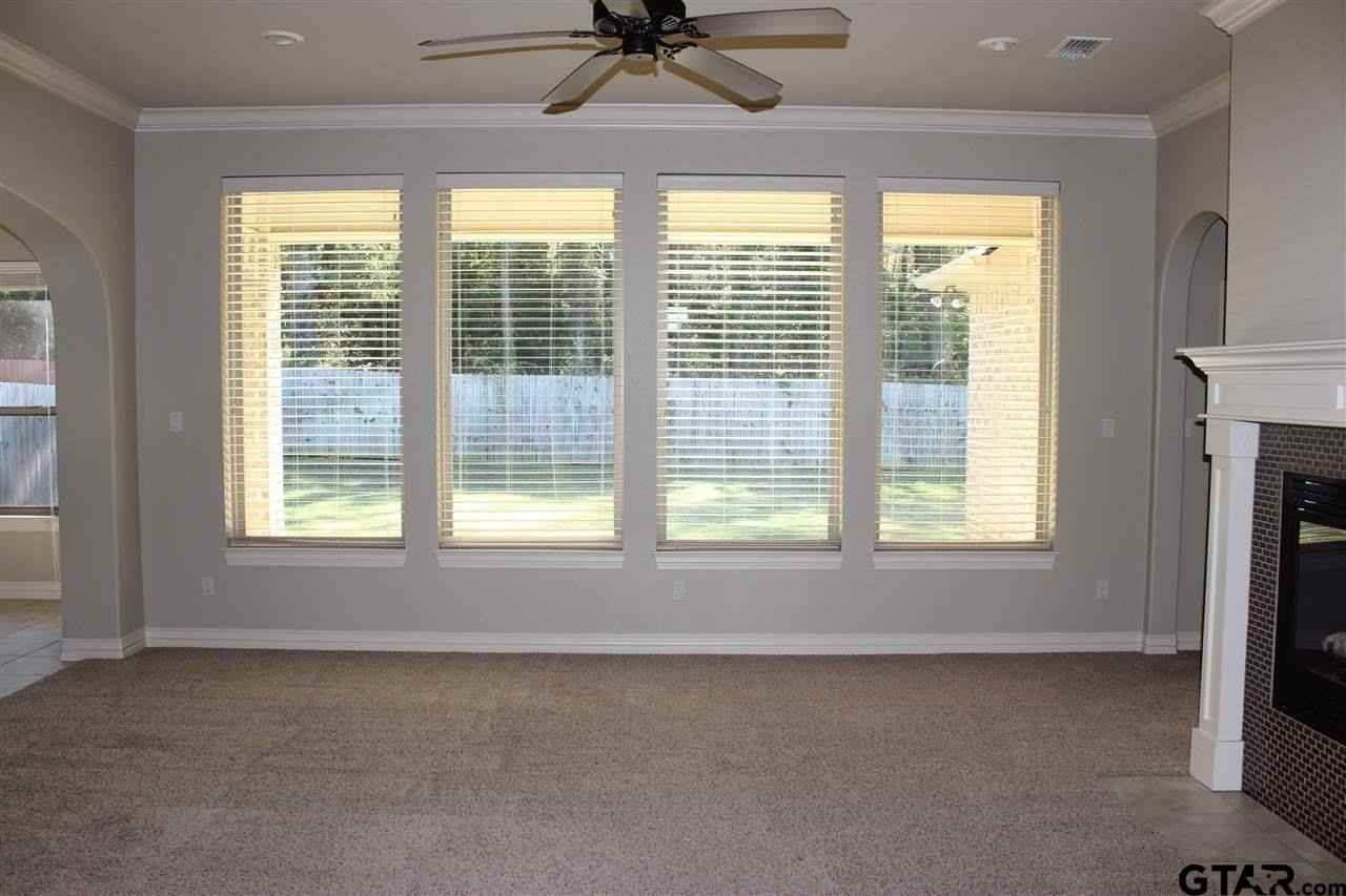 1716 Whetstone Ln - Photo 5 of 21
