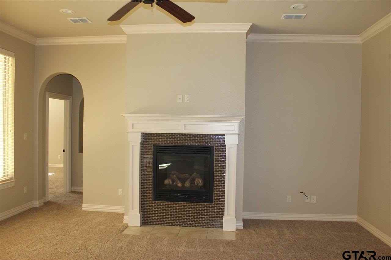 1716 Whetstone Ln - Photo 6 of 21