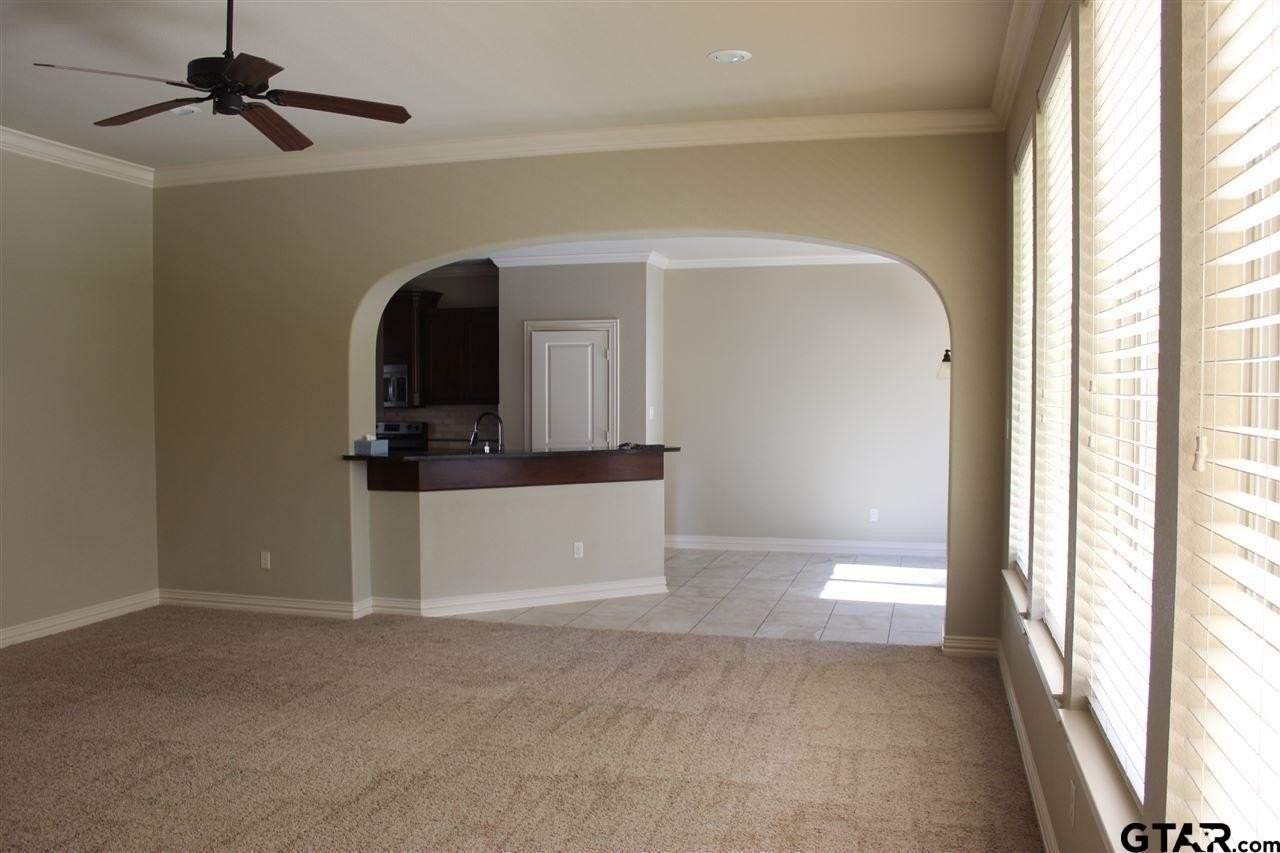 1716 Whetstone Ln - Photo 7 of 21