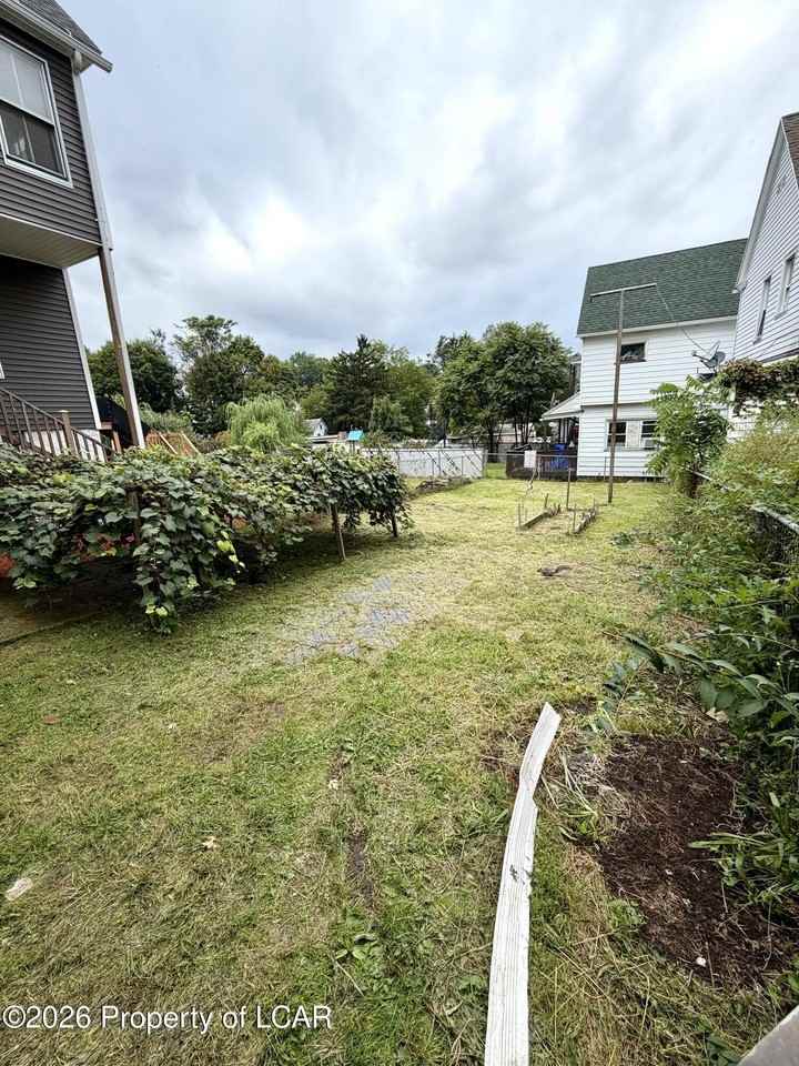 327 Park Ave - Photo 2 of 11