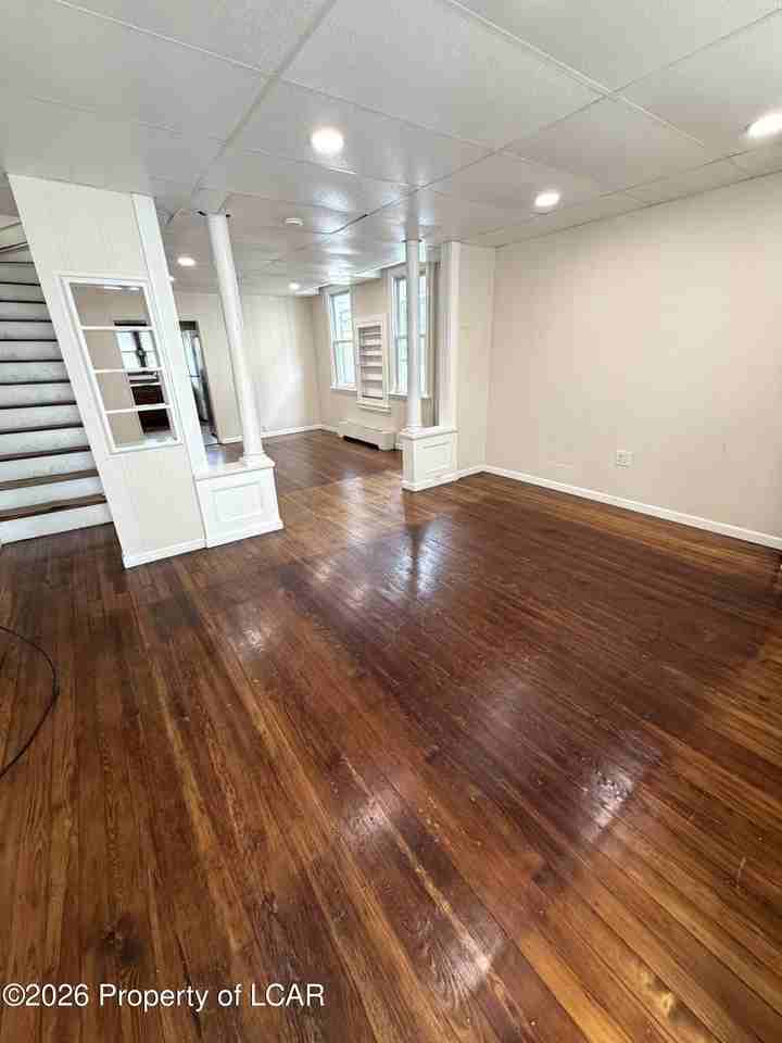 327 Park Ave - Photo 3 of 11