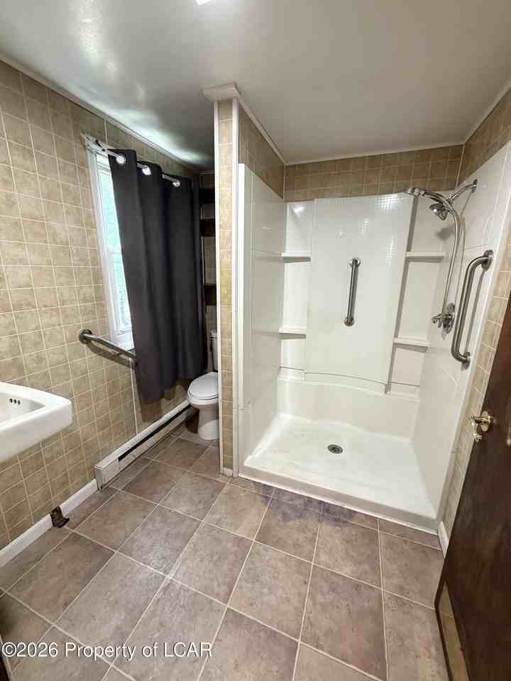 327 Park Ave - Photo 6 of 11