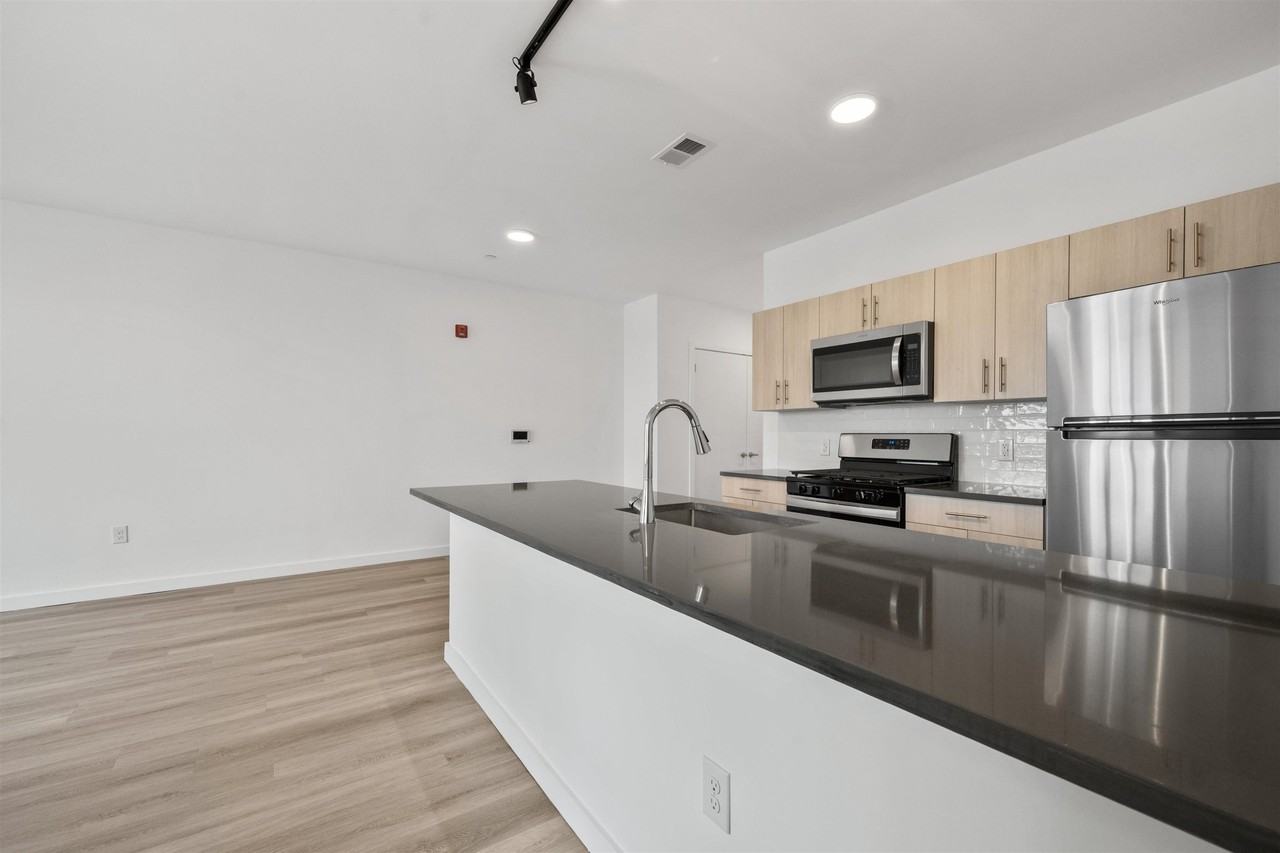 117 Prospect Ave #305 - Photo 6 of 23