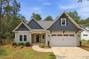 featured image of 942 Greenbriar Dr