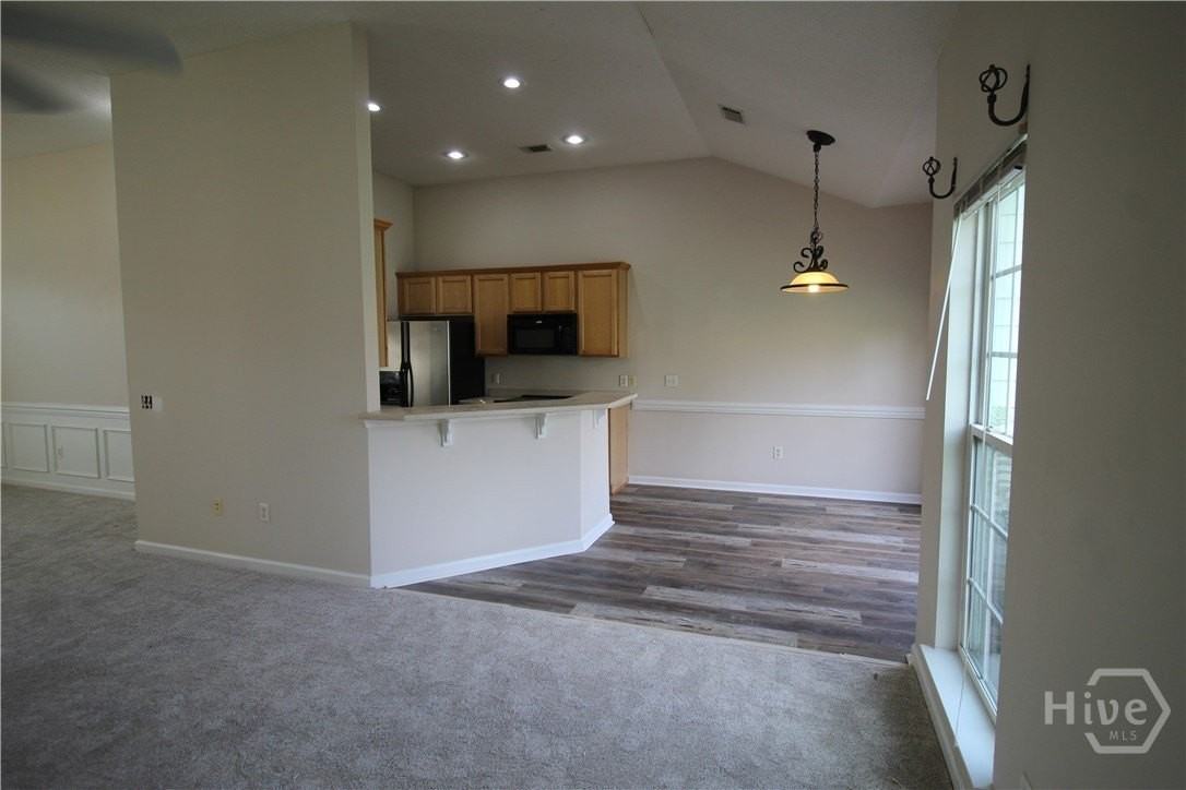 806 Granite Ln - Photo 3 of 12