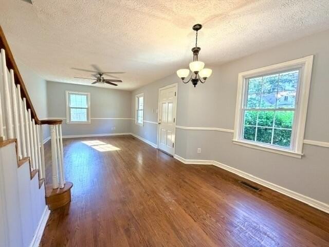 404 Sylvan Ter - Photo 4 of 31
