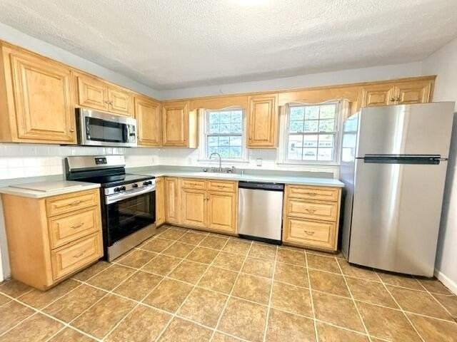 404 Sylvan Ter - Photo 5 of 31