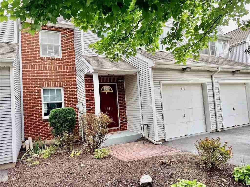 7813 Cross Creek Cir - Photo 2 of 35