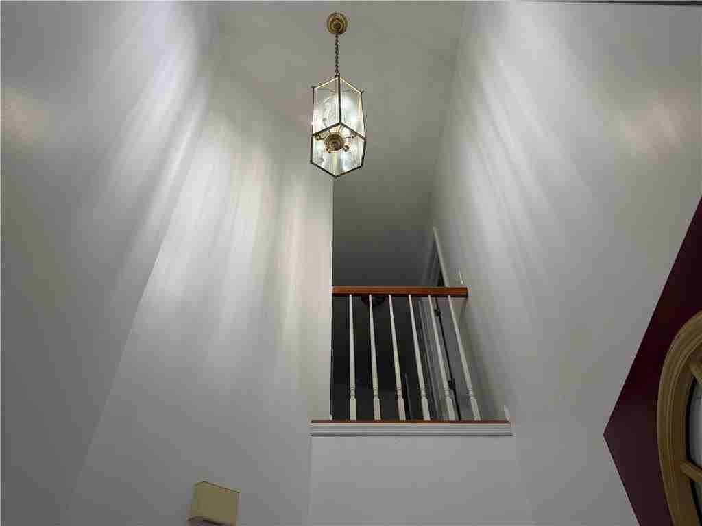7813 Cross Creek Cir - Photo 3 of 35