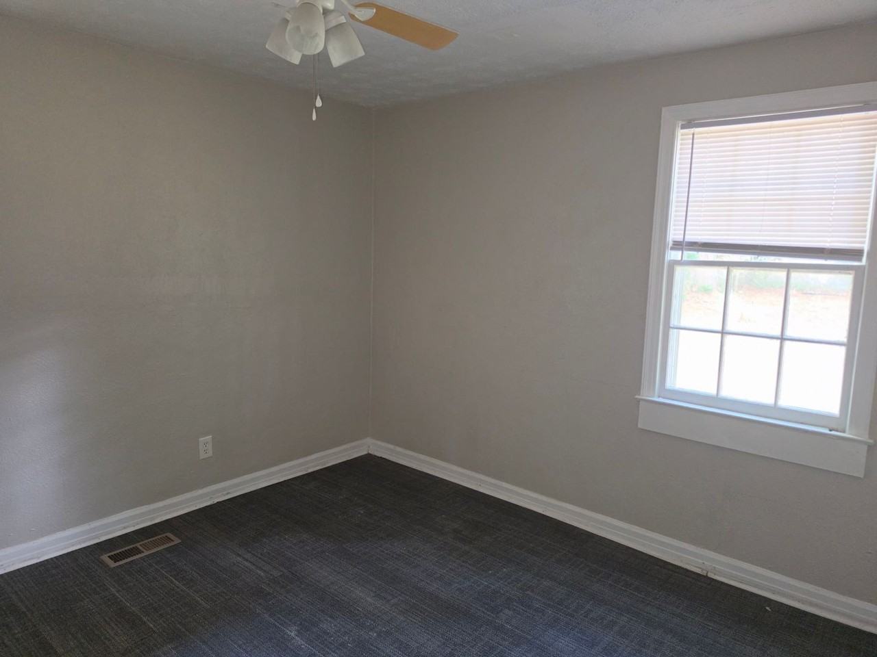 3223 Hendrix St - Photo 2 of 5
