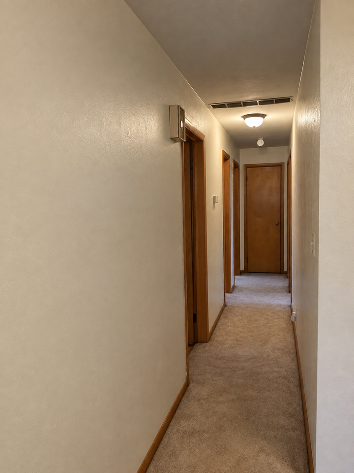 903 S Henderson St - Photo 4 of 11