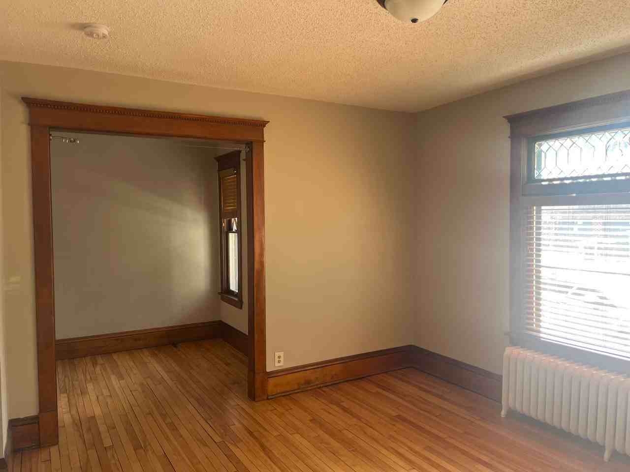 271 Sturgis St - Photo 4 of 23