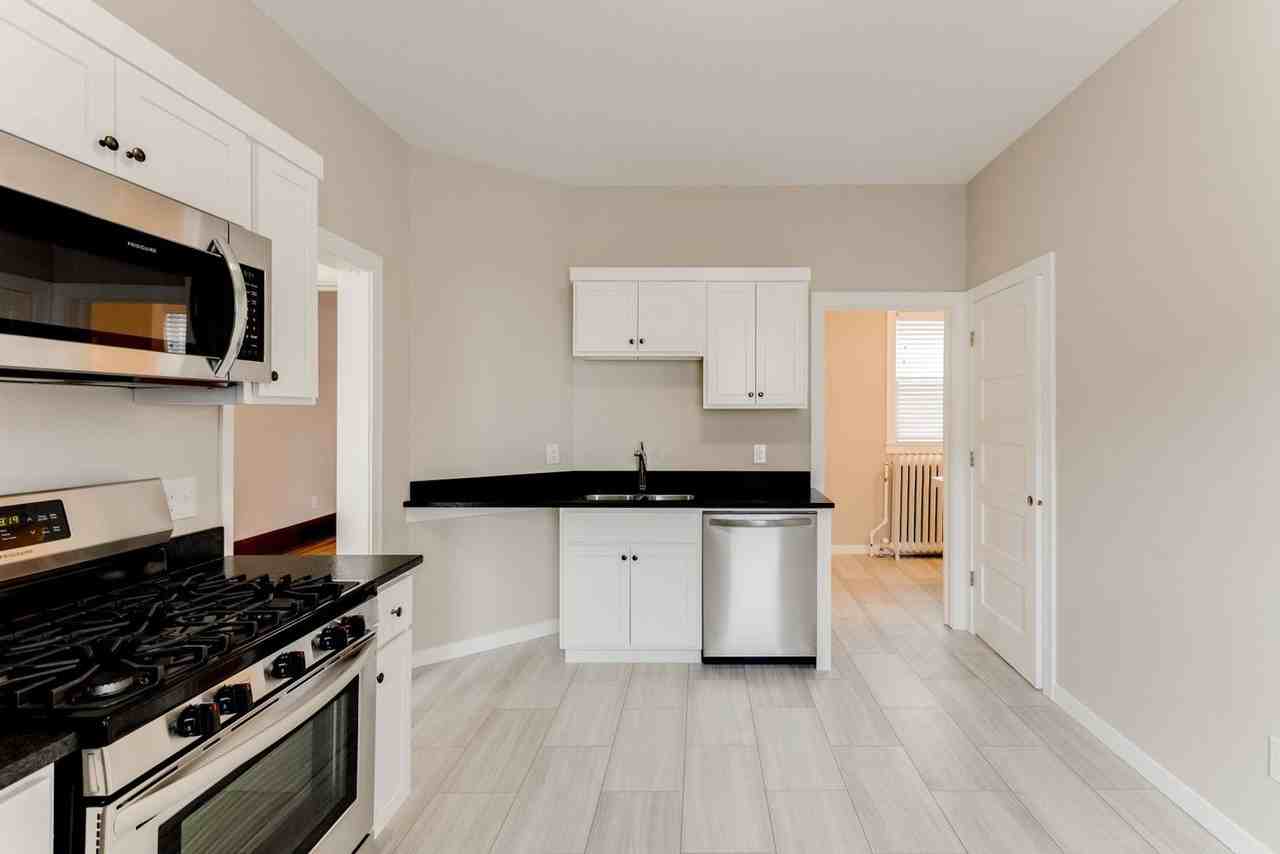 271 Sturgis St - Photo 7 of 23