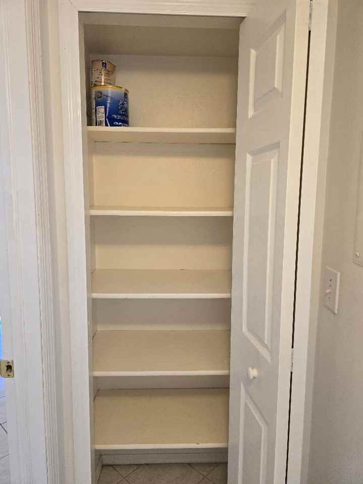 1609 Sw 51st St #D102 - Photo 7 of 19