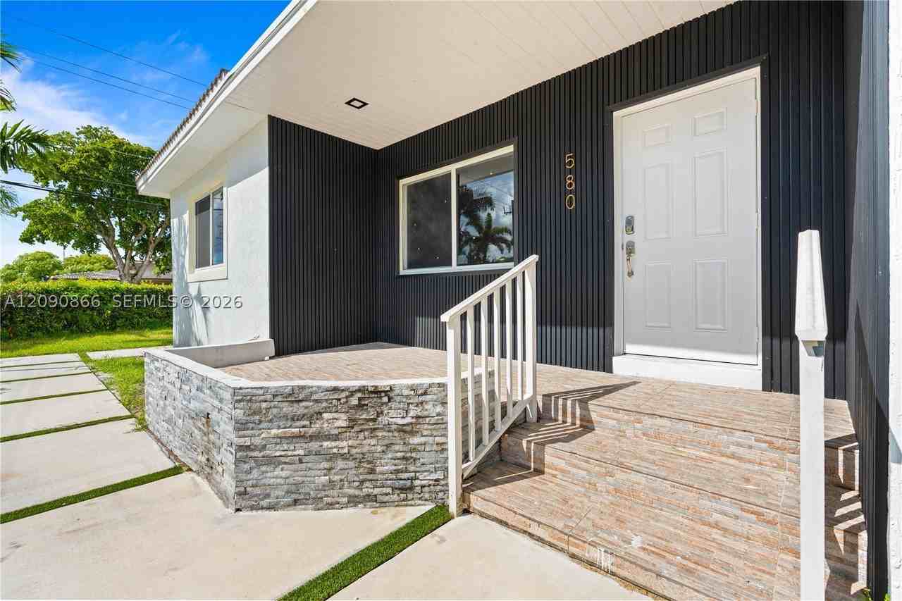 580 Lee Dr - Photo 5 of 50