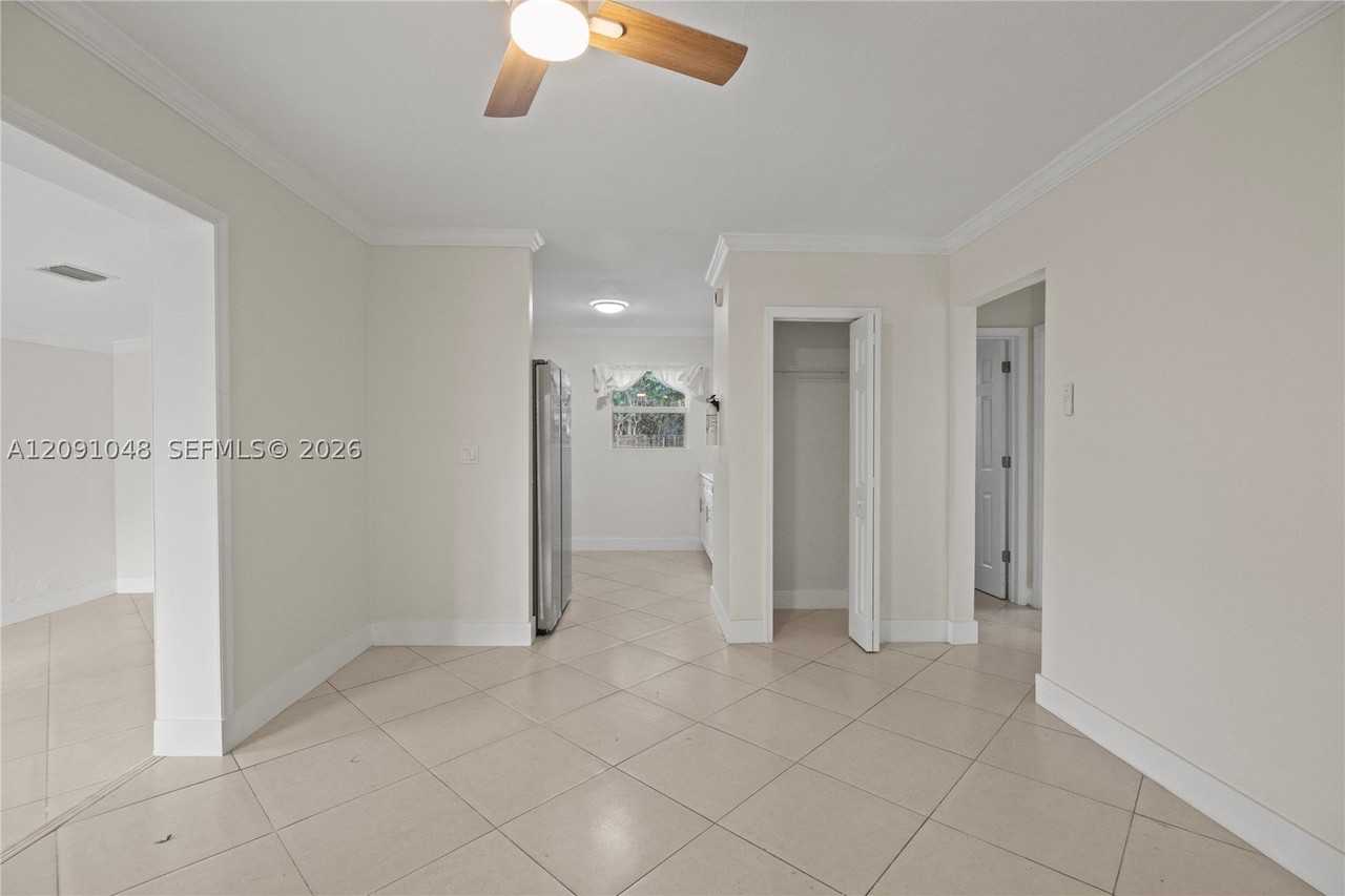 1140 Nw 3rd Ave - Photo 7 of 13