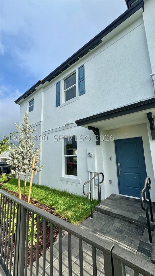 12426 Sw 248th St #2
