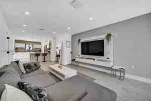 featured image of 315 Nw 40th St