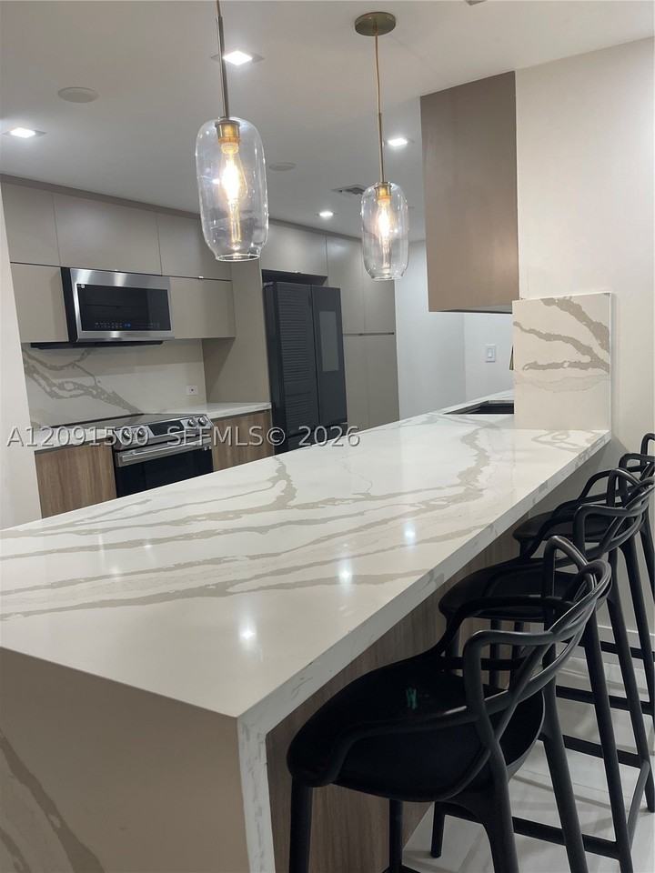 3000 Ne 188th St #402 - Photo 2 of 2