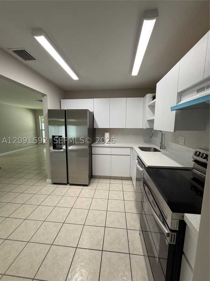 19433 Sw 103rd Ct #19433 - Photo 4 of 13