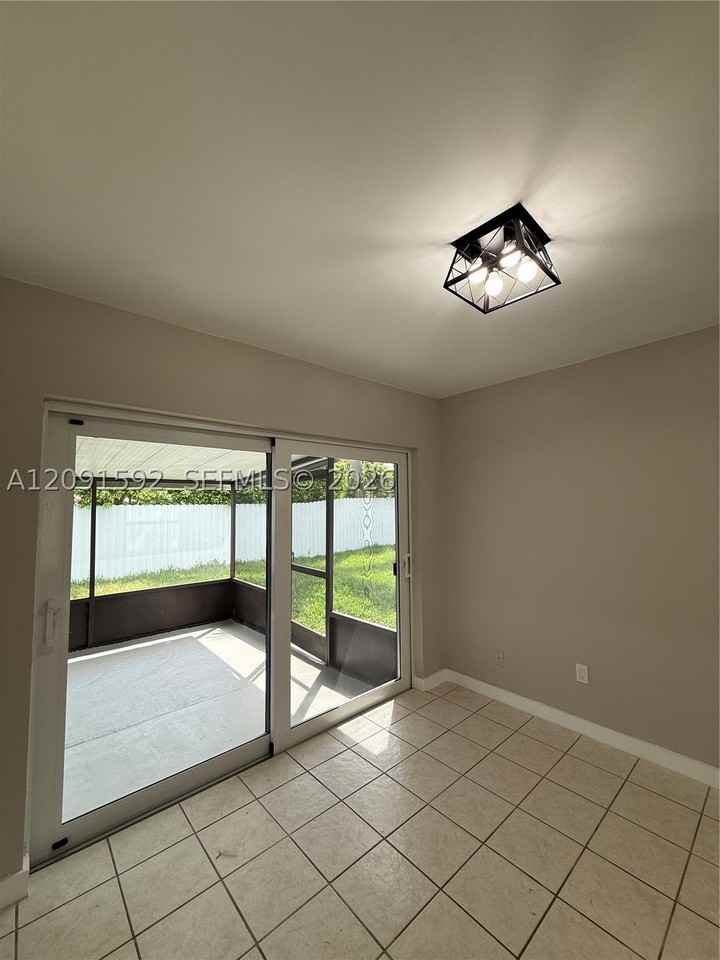 19433 Sw 103rd Ct #19433 - Photo 6 of 13