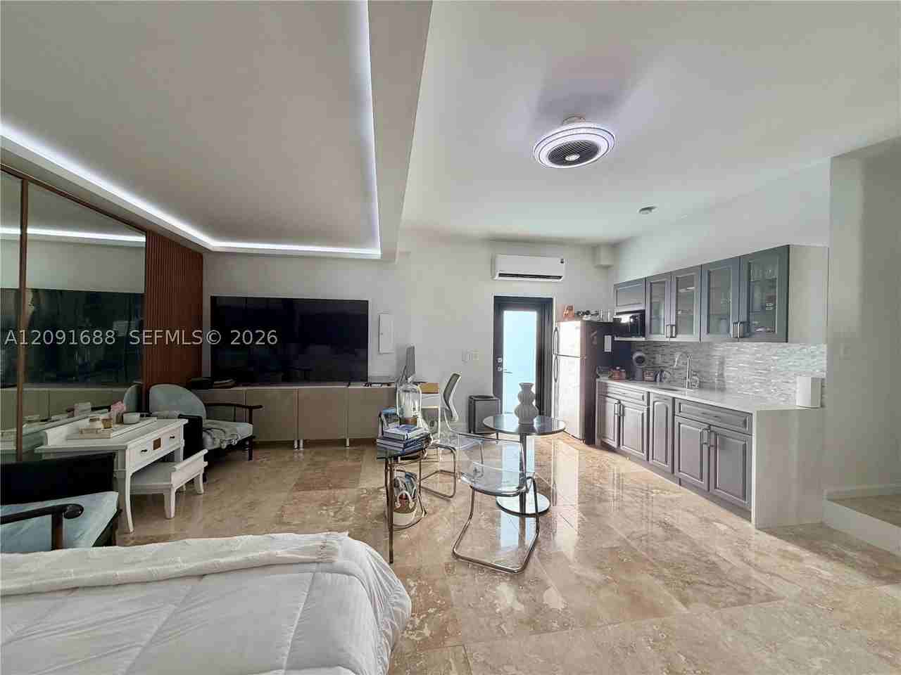 17XX SW 15Xst Pl #A - Photo 3 of 5