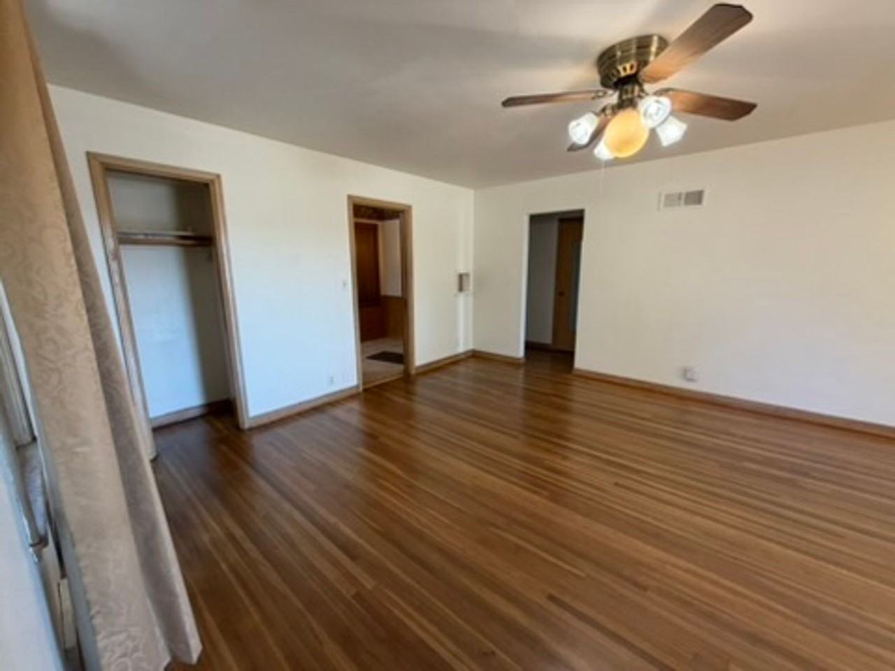 1312 S Jefferson Ave - Photo 6 of 33