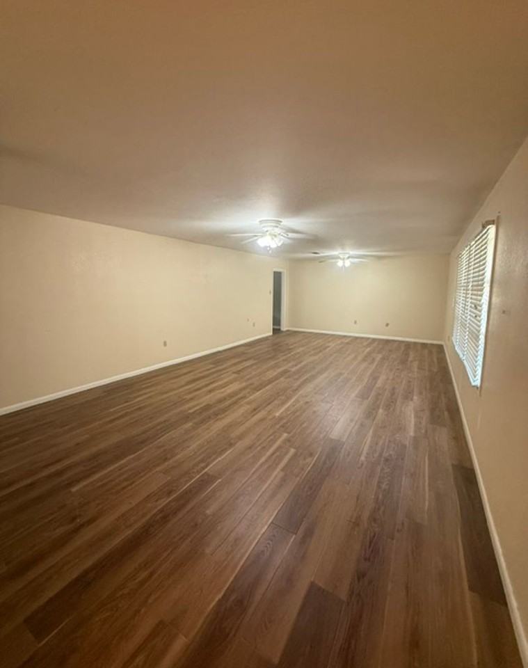 2349 S 35th St - Photo 2 of 19