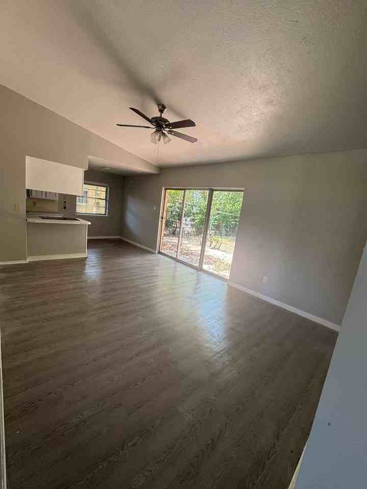 2604 Timberlake Dr - Photo 4 of 11