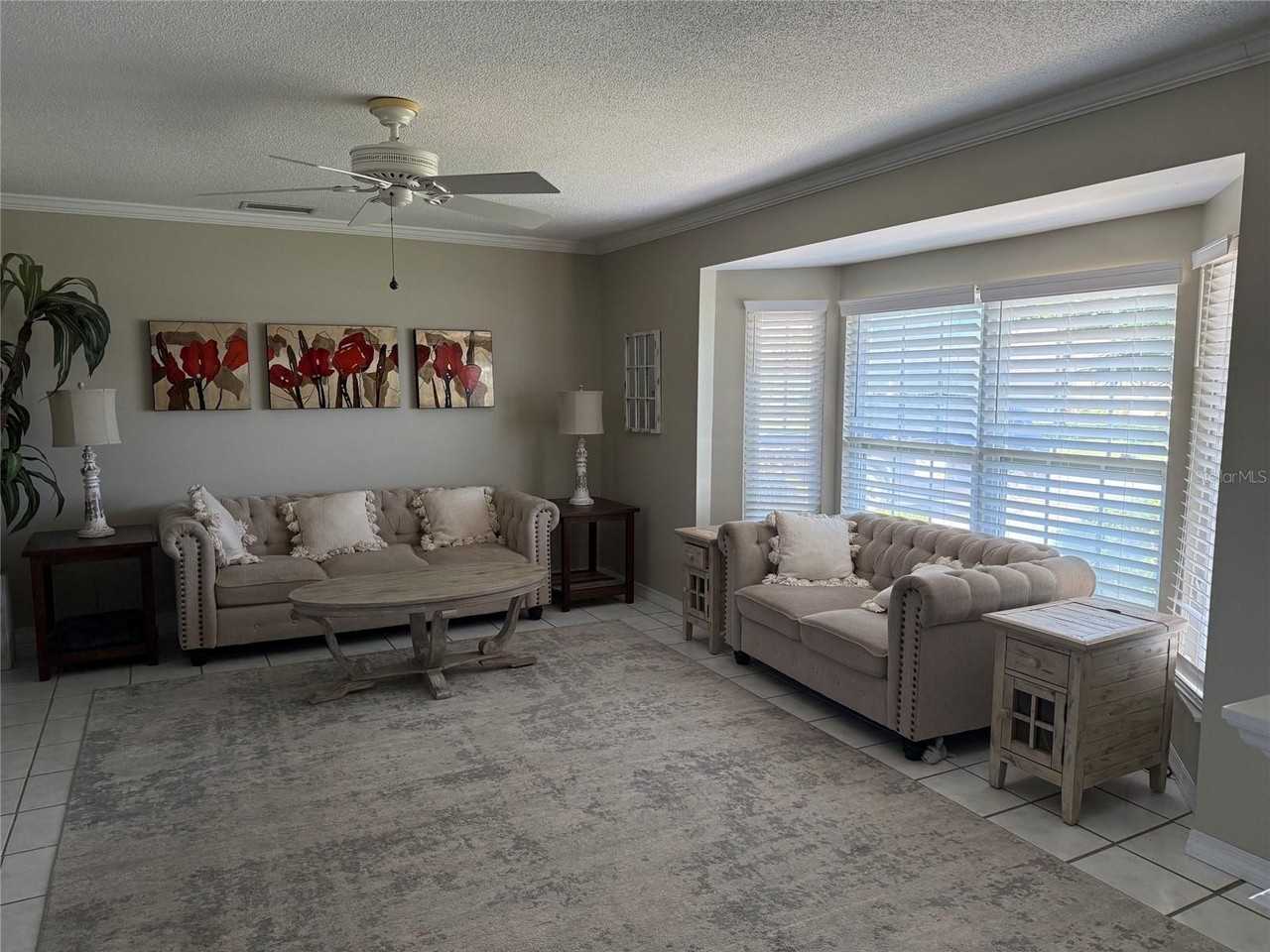 998 Bass Ct - Photo 2 of 14