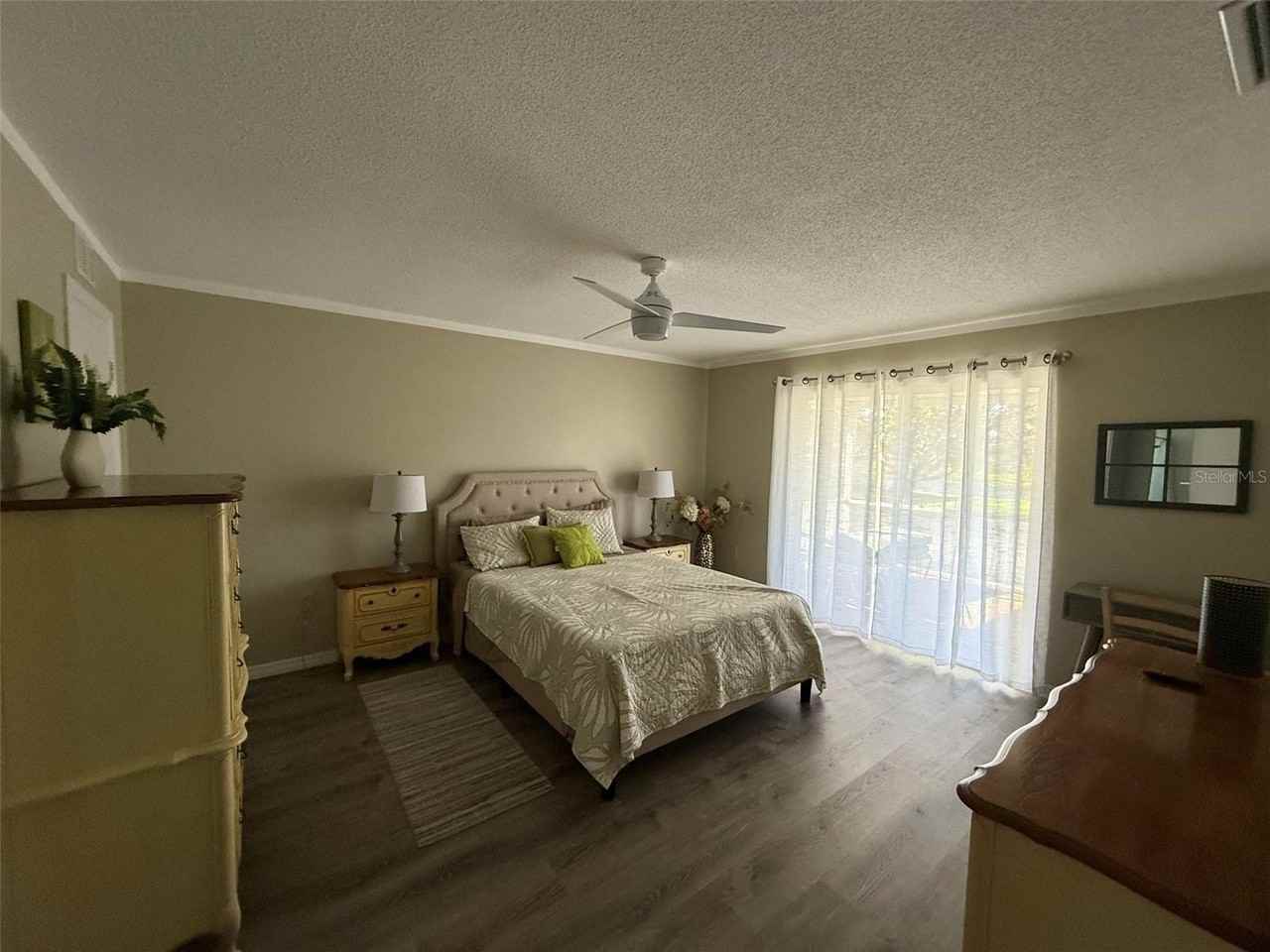 998 Bass Ct - Photo 5 of 14