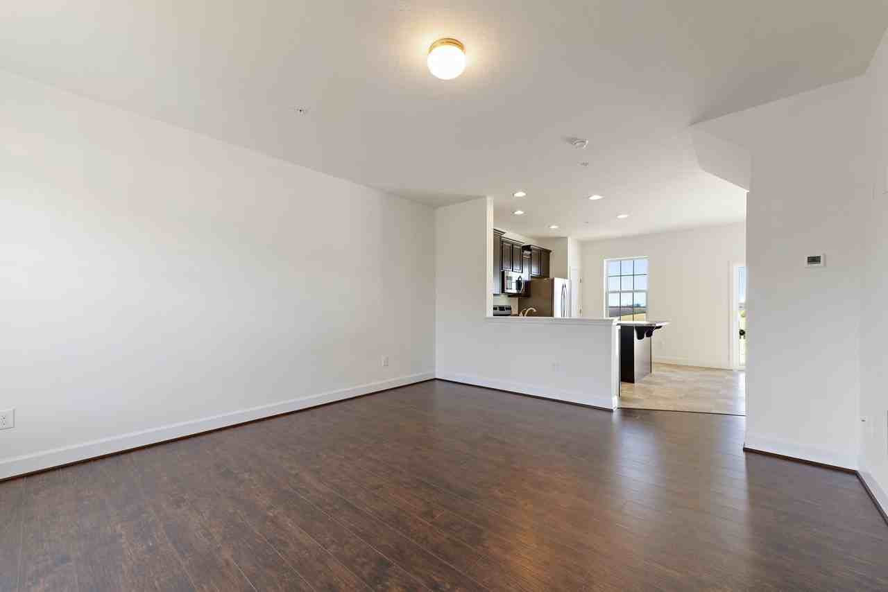 253 Homestead Dr - Photo 3 of 6