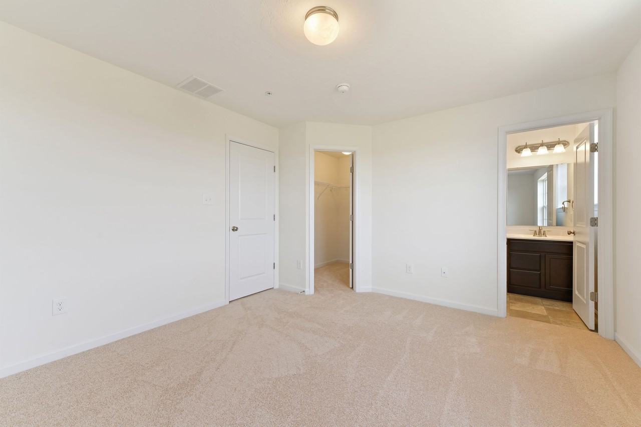 253 Homestead Dr - Photo 5 of 6