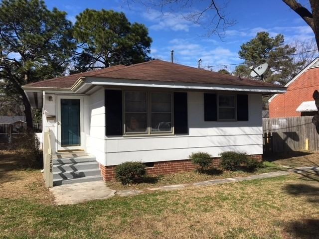 1208 Russell St