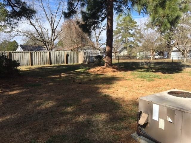 1208 Russell St - Photo 2 of 13