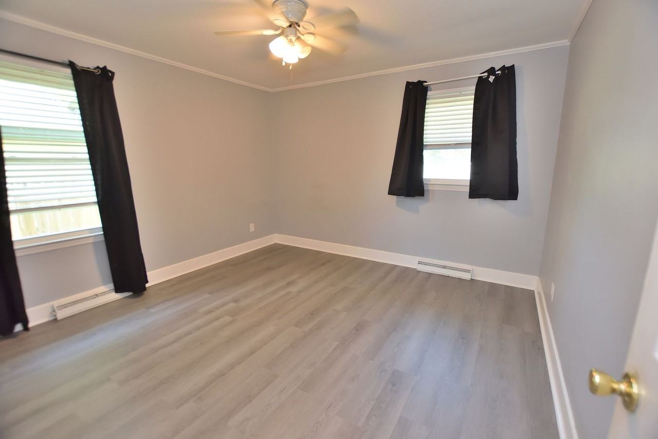 1208 Russell St - Photo 7 of 13