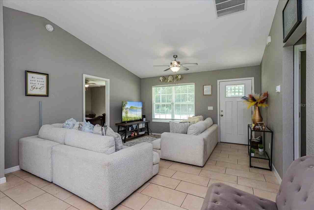 5056 Nw 61st Ave - Photo 4 of 19