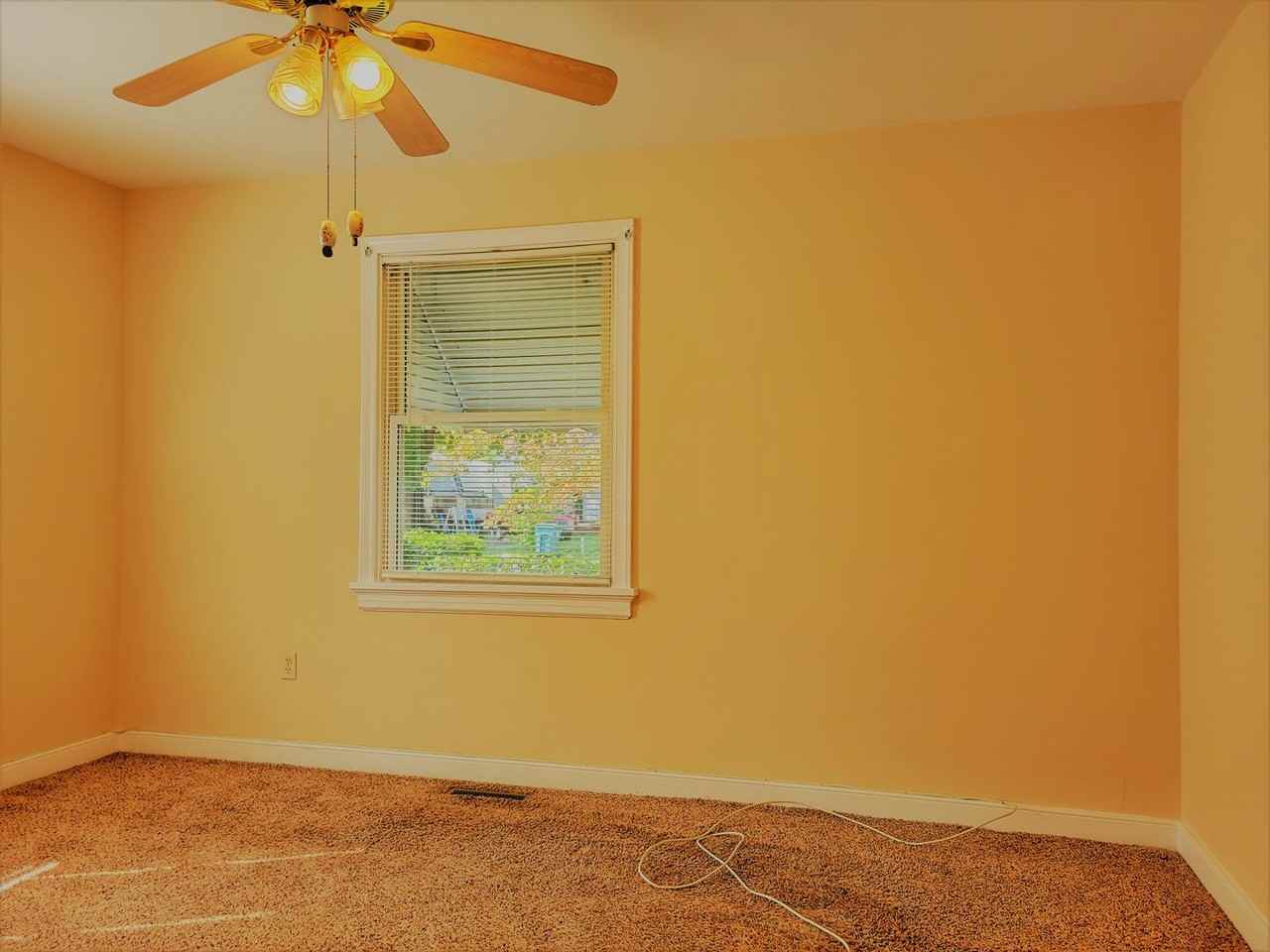 623 Ratcliffe Ave - Photo 4 of 24