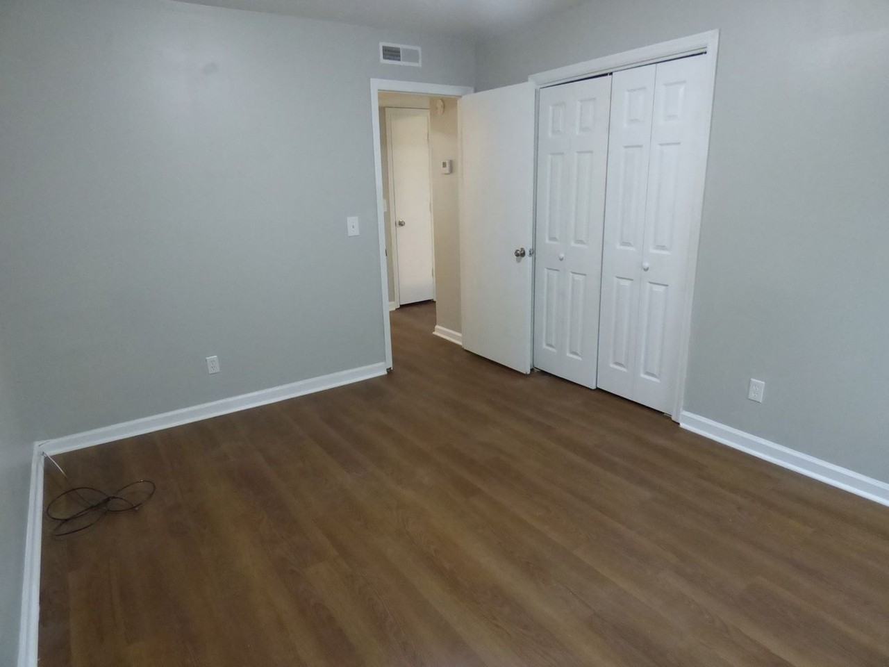 1166 Meadowview Dr - Photo 7 of 7