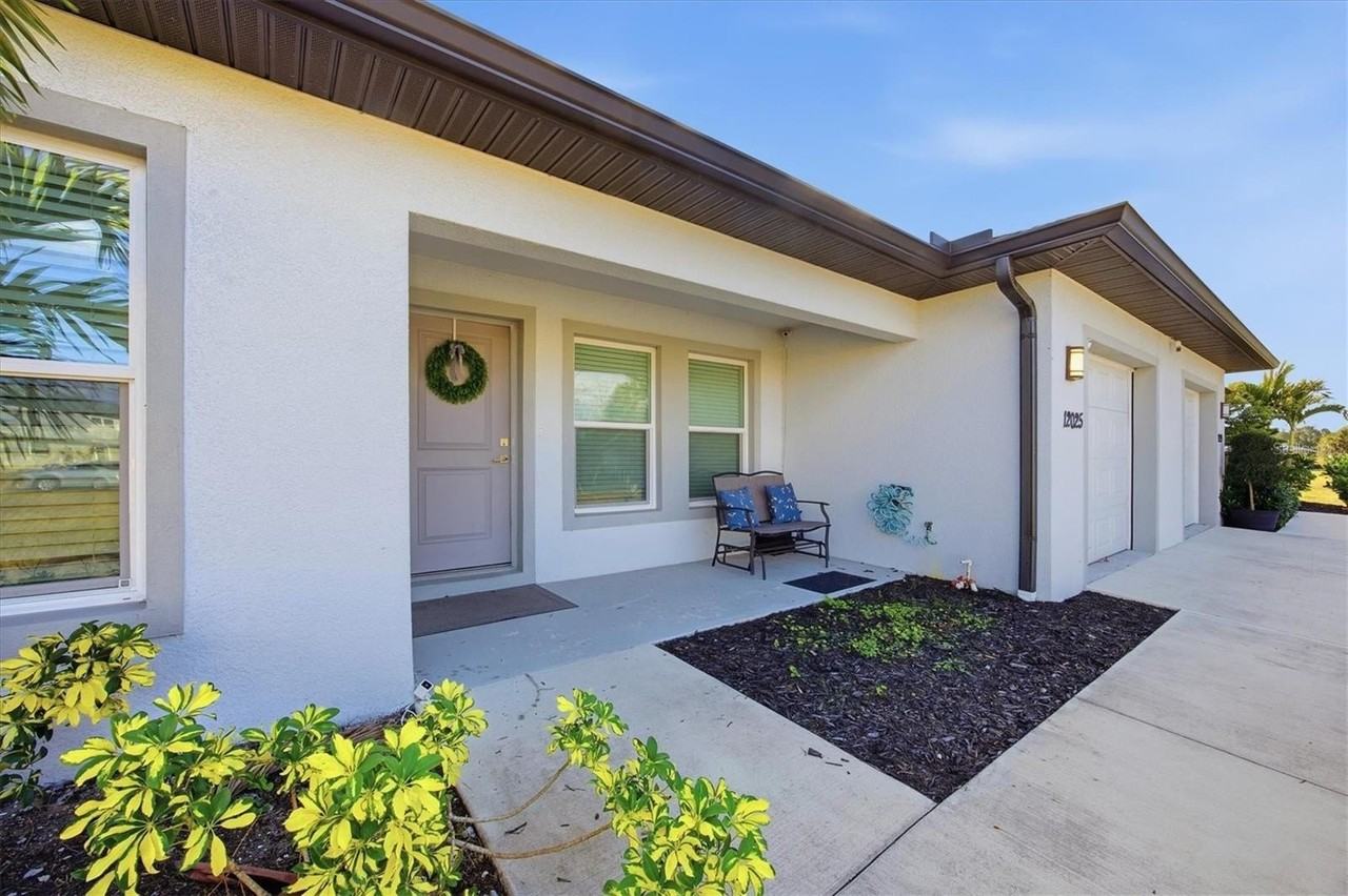 12025 Saragossa Ln - Photo 5 of 32